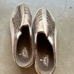 Two tone tan and brown slip on east spirit sneakers size 8